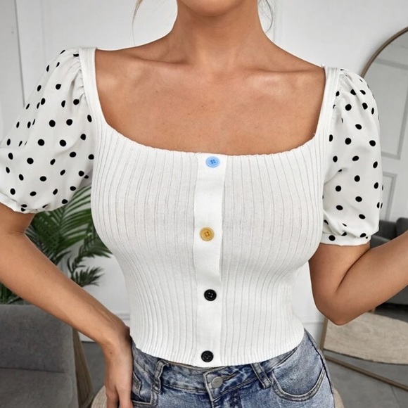 Tops - White Polka Dot Sleeves Knit Top in M